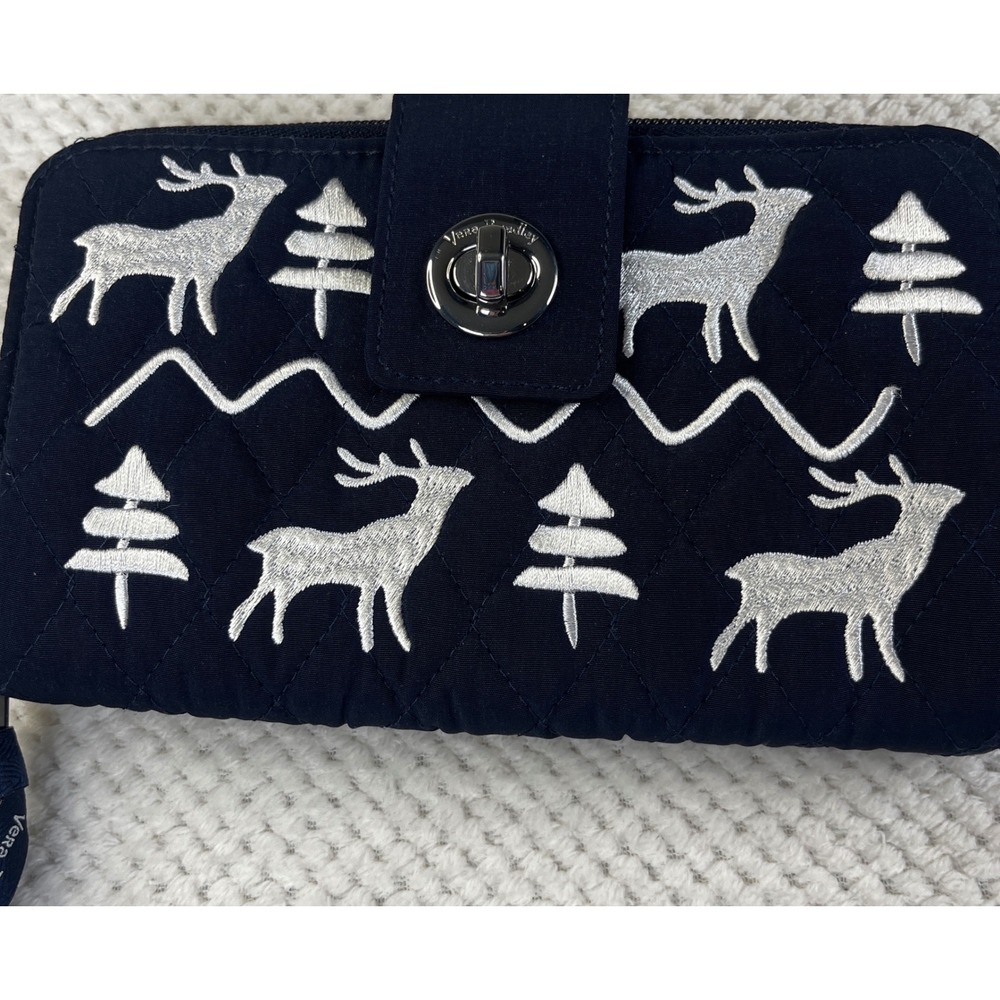 Vera Bradley Navy Quilted Reindeer Embroidered Turnlock Wallet‎ Holiday